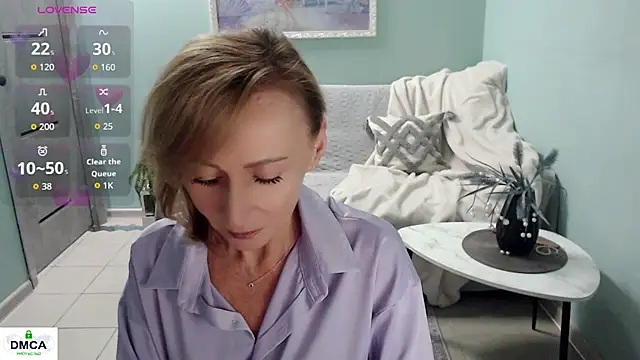 Snapshot of HornyMilf_777 chatting on July 23, 6:22 am HornyMilf 777 online show from July 23, 6:22 am