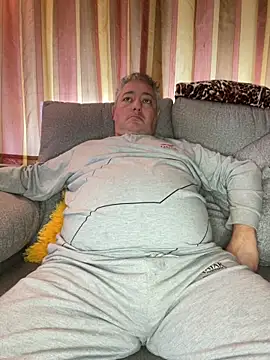 Snapshot of Russirayu chatting on March 17, 2:56 pm Russirayu online show from March 17, 2:56 pm