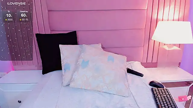 Snapshot of andrea_alvarz chatting on January 12, 7:53 am andrea alvarz online show from January 12, 7:53 am