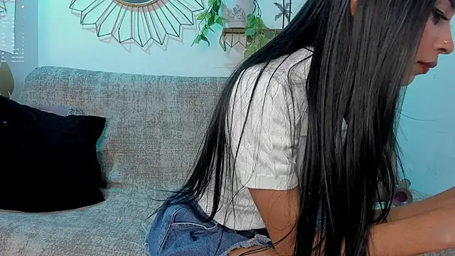 Snapshot of EmmaDuque chatting on November 10, 10:53 pm EmmaDuque online show from November 10, 10:53 pm