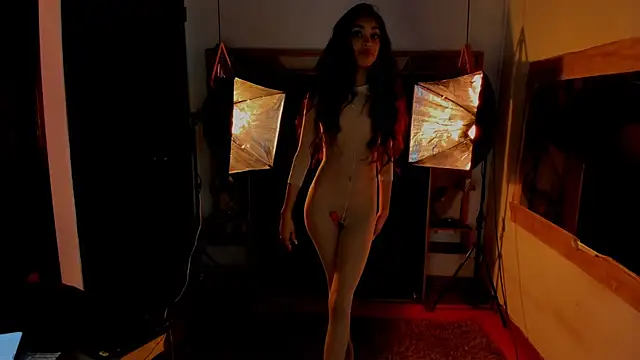 Snapshot of EmmaDuque chatting on December 14, 3:23 am EmmaDuque online show from December 14, 3:23 am