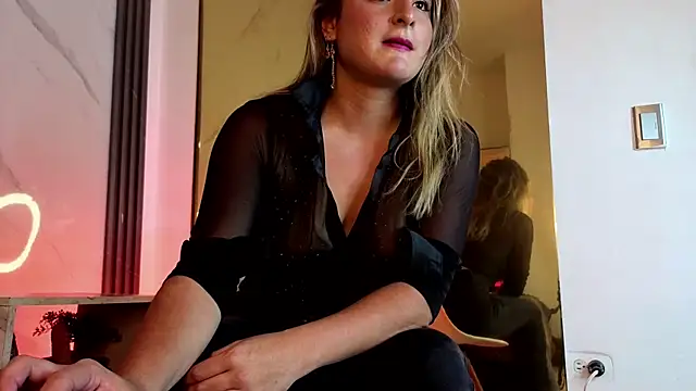 CandyQueenGold online show from June 5, 6:57 pm