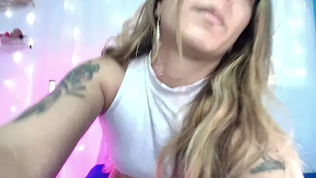 Snapshot of Natasha_Wilde_ chatting on December 28, 10:13 pm Natasha Wilde online show from December 28, 10:13 pm