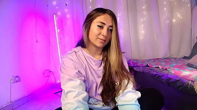 Snapshot of Natasha_Wilde_ chatting on September 18, 10:45 pm Natasha Wilde online show from September 18, 10:45 pm