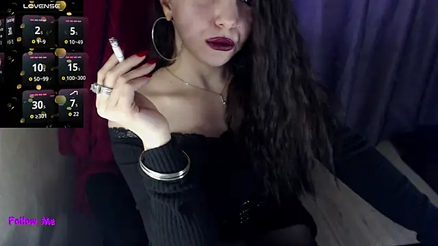 mia-joy online show from March 26, 8:09 am