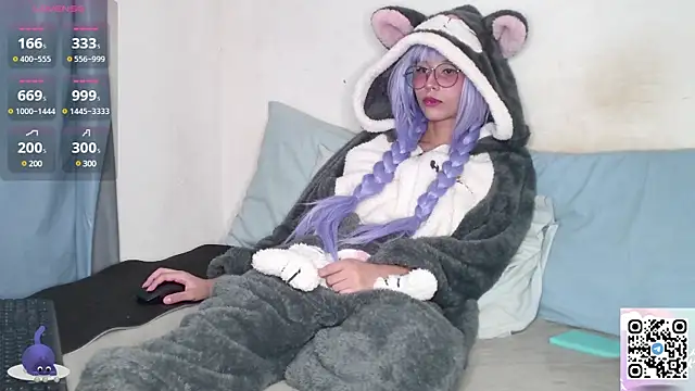 Snapshot of nonawhitemm chatting on December 7, 4:53 am nonawhitemm online show from December 7, 4:53 am