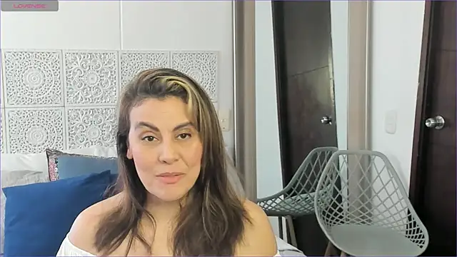 V monse online show from February 15, 7:06 pm