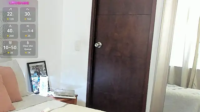 V monse online show from March 12, 2:34 pm