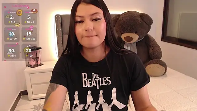 Snapshot of Nicols66 chatting on December 5, 1:58 am Nicols66 online show from December 5, 1:58 am