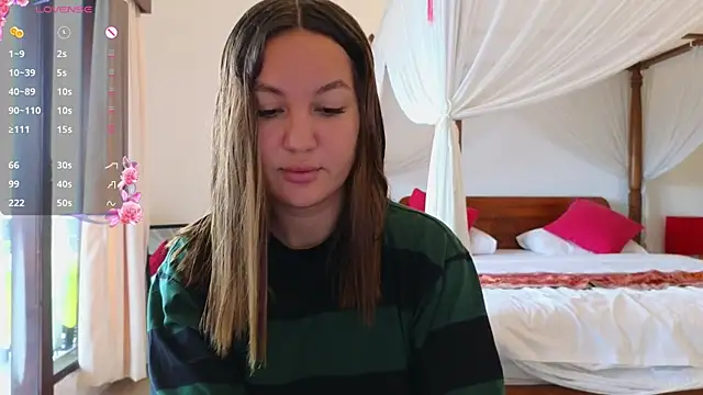 Snapshot of Nelly_Fischer chatting on December 14, 12:05 am Nelly Fischer online show from December 14, 12:05 am