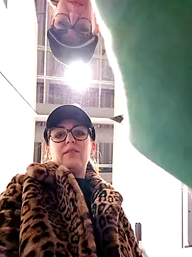 Snapshot of Ulyana72882 chatting on December 23, 2:50 pm Ulyana72882 online show from December 23, 2:50 pm