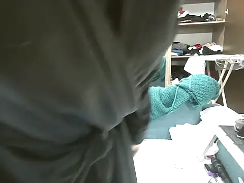 Snapshot of Ulyana72882 chatting on January 11, 8:21 pm Ulyana72882 online show from January 11, 8:21 pm