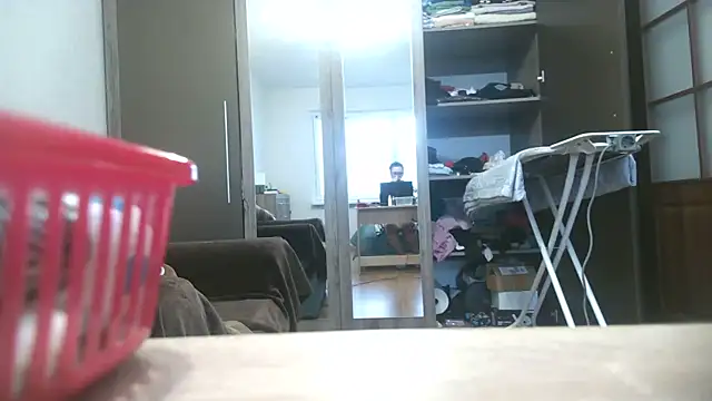 Snapshot of Ulyana72882 chatting on January 17, 7:51 am Ulyana72882 online show from January 17, 7:51 am