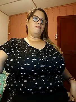 Snapshot of EllisW8 chatting on February 25, 11:11 pm EllisW8 online show from February 25, 11:11 pm