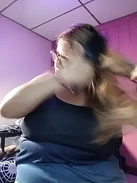 Snapshot of EllisW8 chatting on September 24, 11:02 am EllisW8 online show from September 24, 11:02 am