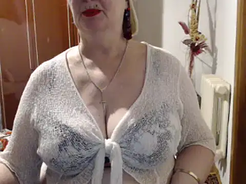 Secretfox online show from February 4, 11:05 am