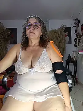 evelin hott online show from May 31, 1:47 am