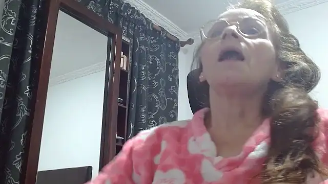 asleycavta online show from October 8, 3:48 am