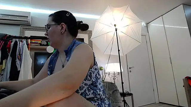 Snapshot of ILoveToFeelU chatting on February 27, 11:26 pm ILoveToFeelU online show from February 27, 11:26 pm