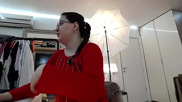 Snapshot of ILoveToFeelU chatting on March 17, 12:41 am ILoveToFeelU online show from March 17, 12:41 am