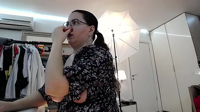 Snapshot of ILoveToFeelU chatting on March 17, 11:11 pm ILoveToFeelU online show from March 17, 11:11 pm