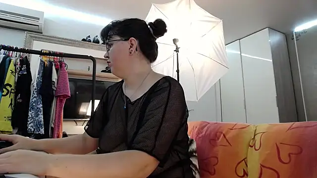 Snapshot of ILoveToFeelU chatting on September 28, 10:59 pm ILoveToFeelU online show from September 28, 10:59 pm