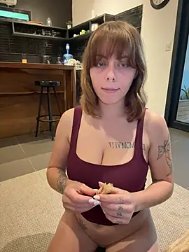 Mia Railey online show from June 7, 10:13 pm
