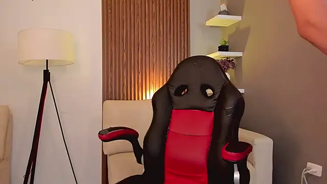 liam collins21 online show from February 28, 2:53 pm