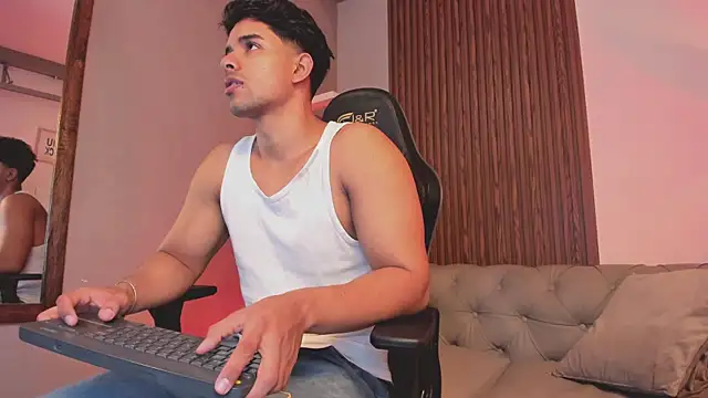 liam collins21 online show from January 17, 12:10 pm