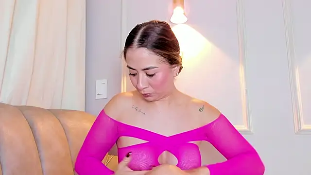 Snapshot of Lia_walton chatting on March 2, 12:34 pm Lia walton online show from March 2, 12:34 pm