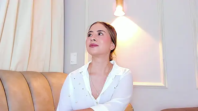 Snapshot of Lia_walton chatting on March 16, 12:31 pm Lia walton online show from March 16, 12:31 pm