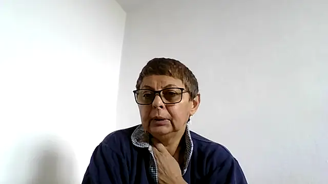 roseblak42 online show from October 18, 10:27 am