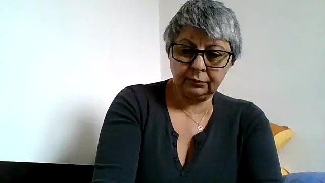 roseblak42 online show from February 16, 1:29 pm