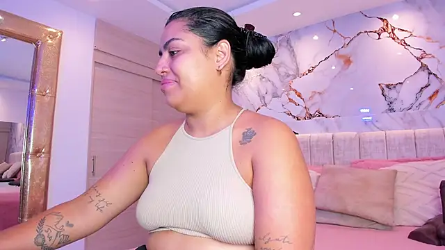 kiana cream online show from December 4, 11:41 am