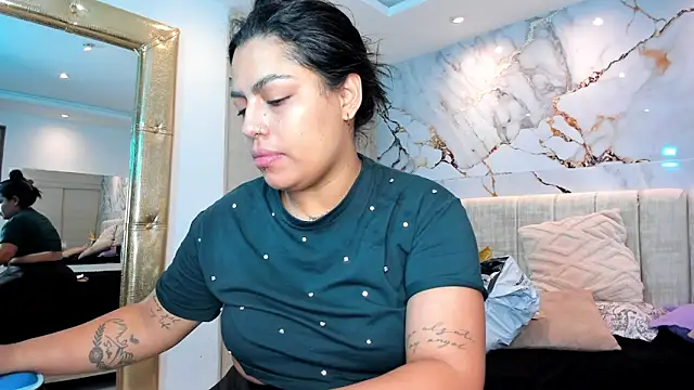 kiana cream online show from February 6, 10:29 am