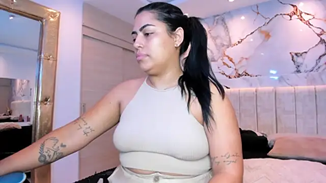 kiana cream online show from May 25, 11:49 am