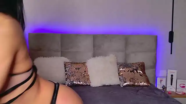 Snapshot of WoW_Courtney chatting on March 21, 1:02 am WoW Courtney online show from March 21, 1:02 am