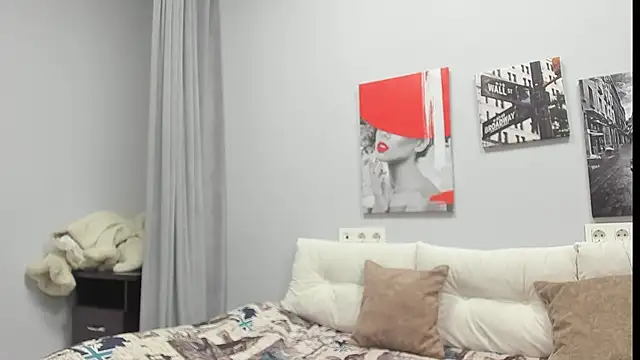 Tiny JuJu online show from February 10, 1:10 am