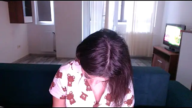 LovelyJulliette online show from March 16, 4:01 pm