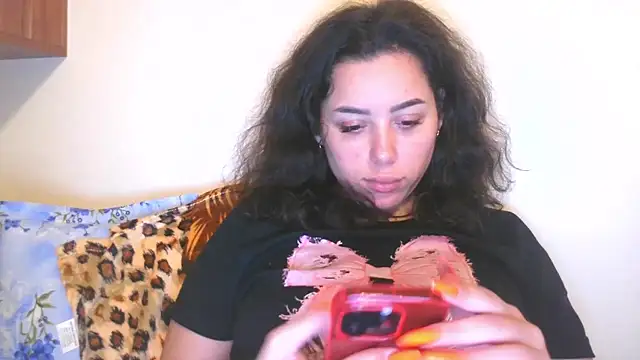 LovelyJulliette online show from January 9, 4:10 pm