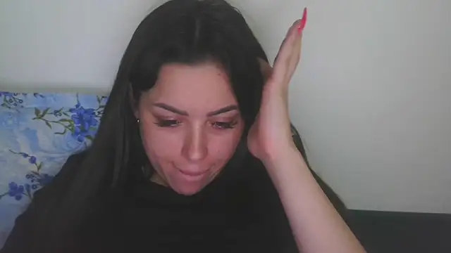 Snapshot of LovelyJulliette chatting on May 11, 8:17 pm LovelyJulliette online show from May 11, 8:17 pm