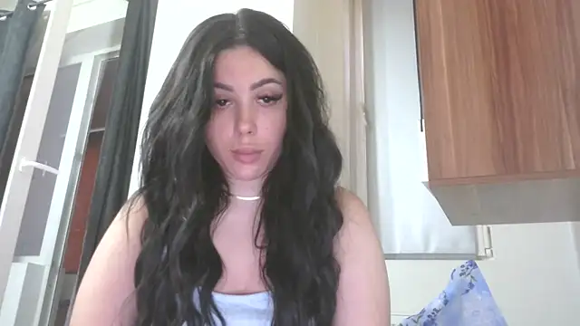 Snapshot of LovelyJulliette chatting on June 12, 4:28 pm LovelyJulliette online show from June 12, 4:28 pm
