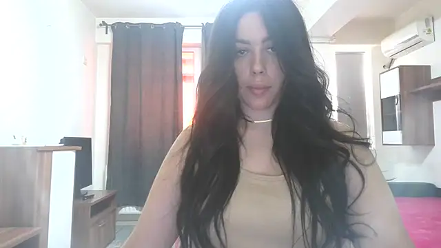 Snapshot of LovelyJulliette chatting on June 16, 2:19 pm LovelyJulliette online show from June 16, 2:19 pm
