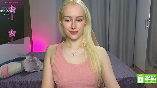 CaseyLabow online show from November 3, 2:35 am