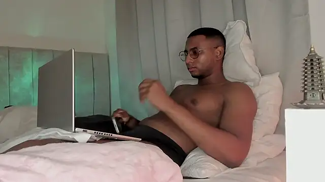 Arwens bell08 online show from February 27, 1:16 am