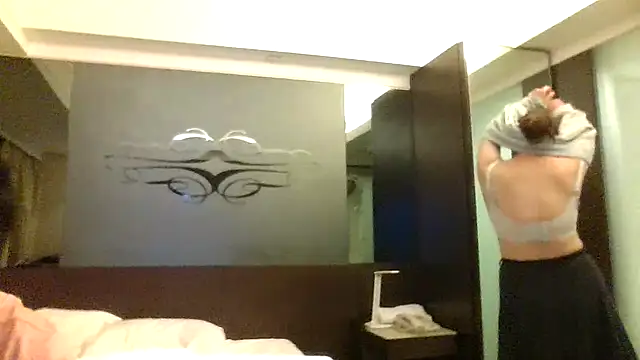 Snapshot of cokezero1668 chatting on February 17, 5:10 pm cokezero1668 online show from February 17, 5:10 pm