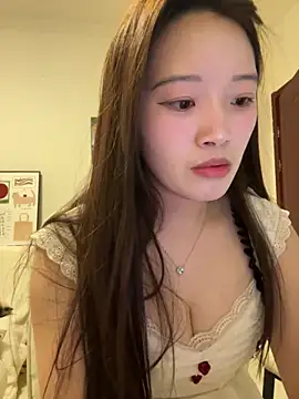 rose-u online show from March 2, 11:18 am