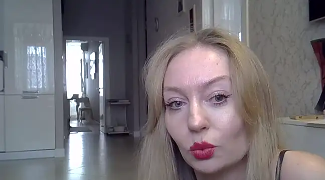 ZarinaSwift online show from March 20, 5:02 am