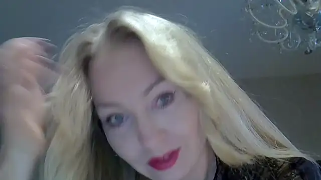 ZarinaSwift online show from September 19, 4:36 am