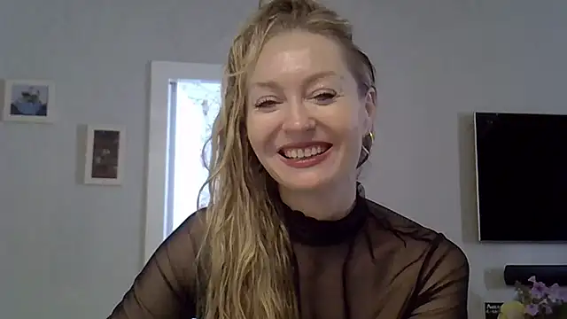 ZarinaSwift online show from September 29, 4:39 am